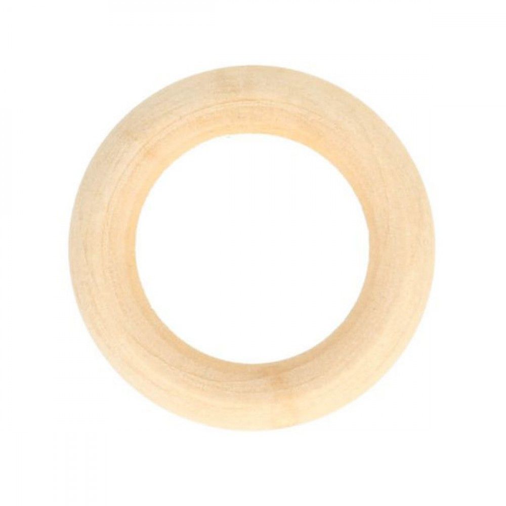Houten ring met een doorsnede van 5,5 cm.