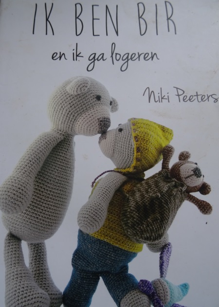 Ik ben bir en ik ga logeren door Niki Peeters.