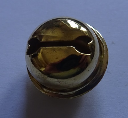 Goudkleurig kattebelletje 20 mm. Per stuk!