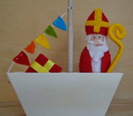 Bootje met Sinterklaas kant en klaar - Klik op de afbeelding om het venster te sluiten