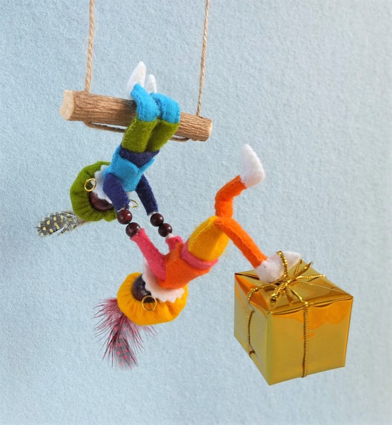 Twee acrobaat pietjes pakket - Klik op de afbeelding om het venster te sluiten
